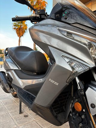 Scooter Kymco 125 Grand Dink