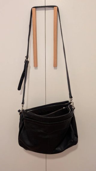 Bolso Uterqüe Azul marino oscuro de piel