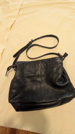 Bolso Uterqüe Azul marino oscuro de piel
