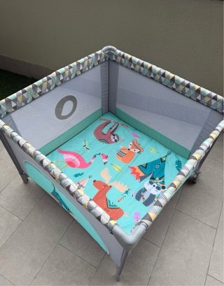 Parque cuna infantil marca Lionelo