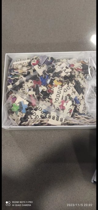 Puzzle Among Us 300 piezas