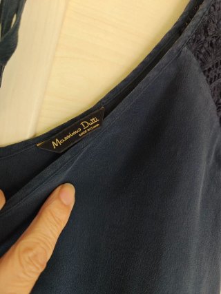 Blusa negra con encaje