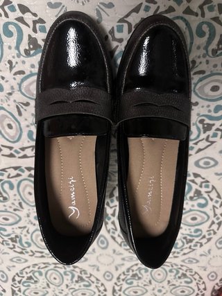Mocasines Yameiyi Charol Negro Mujer
