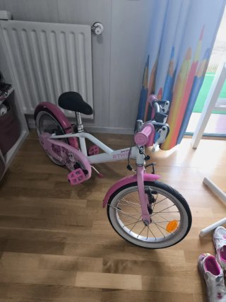 Bicicleta B'Twin Doctor Girl 16 Rosa.