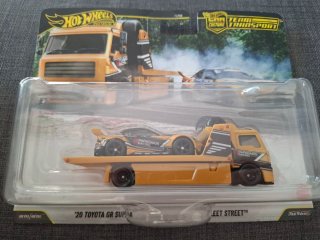 Hot Wheels Team Transport Toyota Supra 20