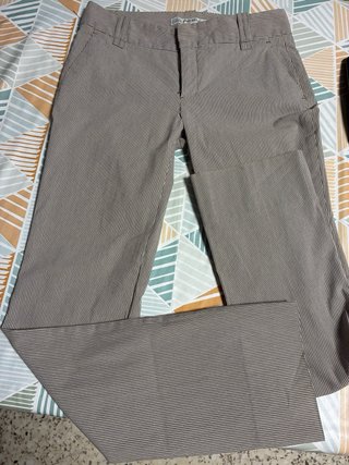 Traje Zara rayas beige y blanco