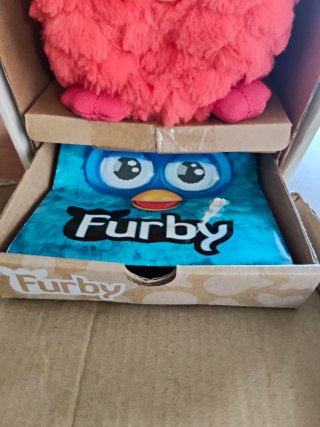 Furby naranja