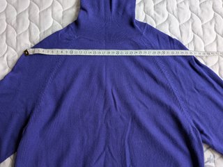 Jersey cuello alto morado