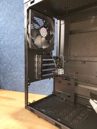 Caja Cooler Master Silencio 352 MicroATX