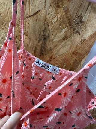 Mono rosa con aberturas Nuevo