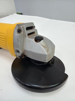 Radial DeWalt DWE4016