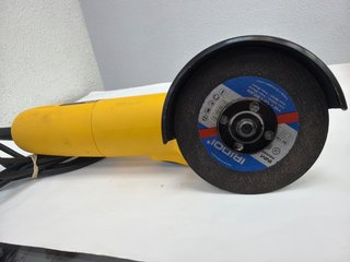 Radial DeWalt DWE4016