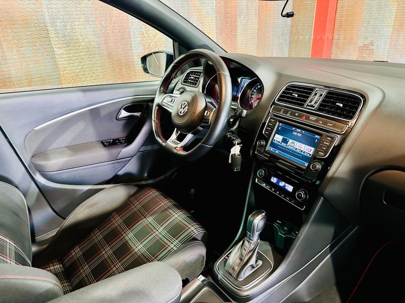Volkswagen Polo 1.8 TSI BMT GTI DSG 3p 2017, foto 8