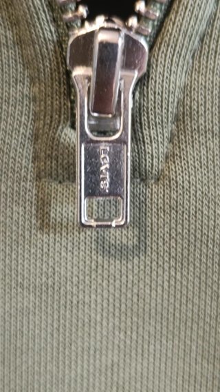 Sudadera Levi's verde con cremallera