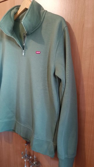 Sudadera Levi's verde con cremallera