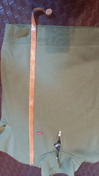 Sudadera Levi's verde con cremallera