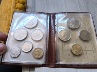 Álbum cartera Monedas Mundiales 1982 *80 *81 *82