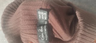 Camiseta Zara marrón cuello barco