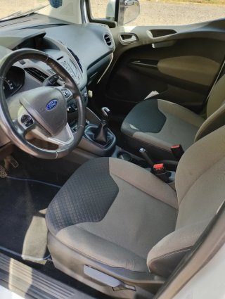Ford E-Tourneo Courier 2015
