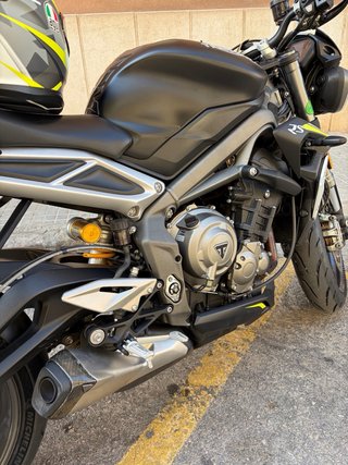 Triumph Street Triple 765 RS
