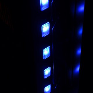Chimenea Eléctrica de Pared 1000/2000W Efecto Llama 7 Colores y Luces LED Laterales, Chimenea Eléctrica con Temperatura Regulable, Control Remoto, Termostato, Temporizador, Protección Contra Sobre...