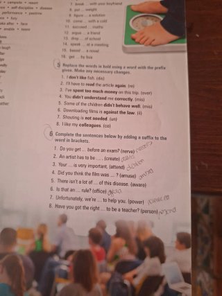 Living English 2 Bachillerato. Student's book