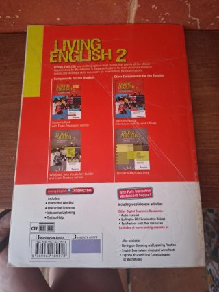 Living English 2 Bachillerato. Student's book