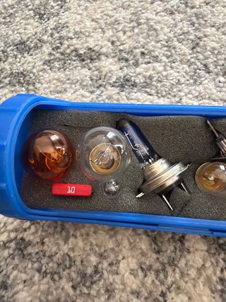Estuche VW Bombillas y Fusibles-Nuevo