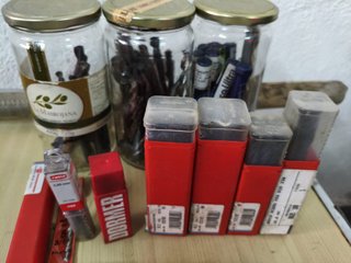 Lote brocas HSS, SDS-Plus y portabrocas