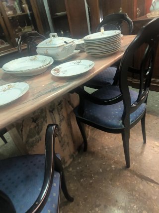 Mesa de mármol con 6 sillas