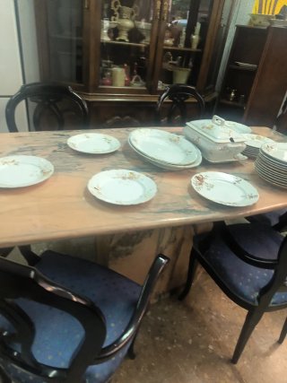 Mesa de mármol con 6 sillas