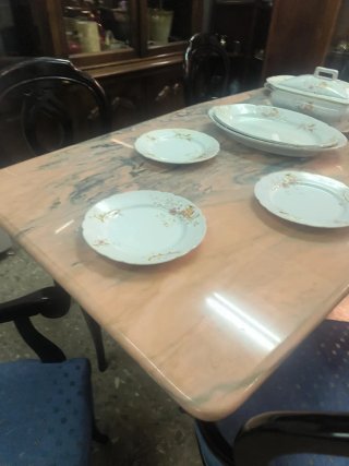 Mesa de mármol con 6 sillas