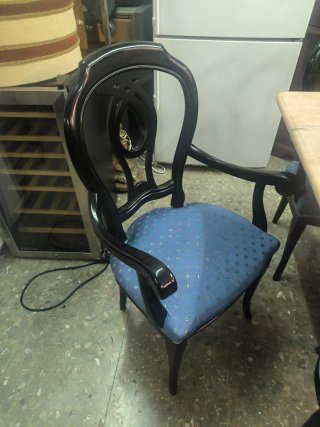 Mesa de mármol con 6 sillas