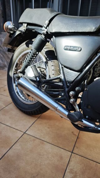 Suzuki GN 250 . De 1991 y con ITV
