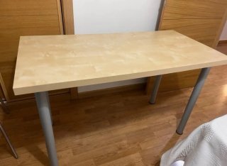 Mesa de escritorio madera y metal