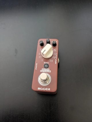 Mooer Pure Octave Pedal Guitarra