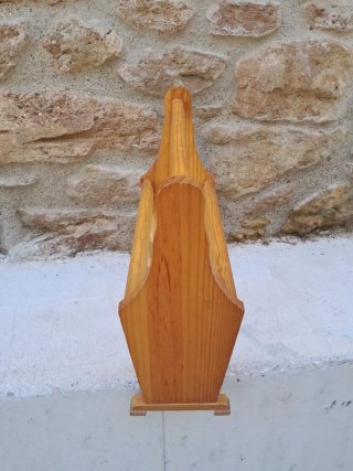 Revistero de madera