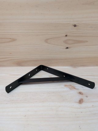 Escuadra Amig Modelo 9 250x200mm Acero Negro