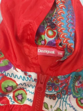 Lote Chaqueta Desigual multicolor y roja
