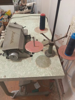 Máquina de coser Overlock Rimoldi