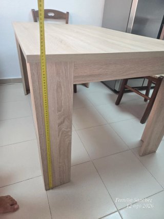 Mesa de comedor extensible de madera