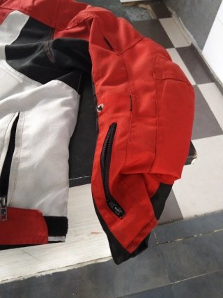 Chaqueta de moto Gexer roja y blanca