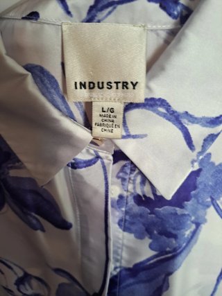 Blusa Larga Estampada Floral Azul y Blanca Talla L