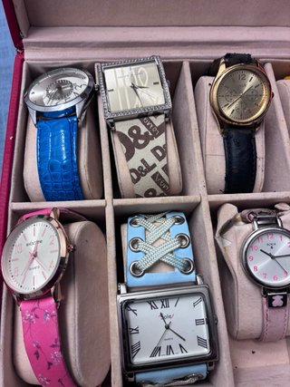 Lote de 8 Relojes Mujer. Uno de Tous