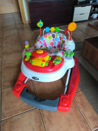 Andador bebé con actividades