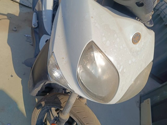 Frontal Yamaha Xcenter (con luces)