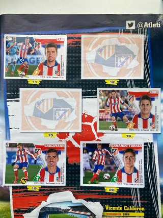 Álbum Liga 2015-16 con cromo de Messi.