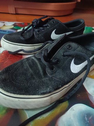 Zapatillas Nike Negras y Blancas