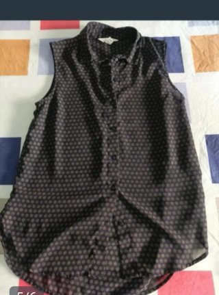 Blusa sin mangas estampada