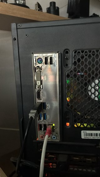 Torre Gaming Gigabyte RGB